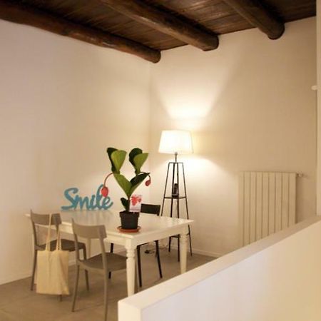 Decumano 23 Bed & Breakfast Napoli Bagian luar foto