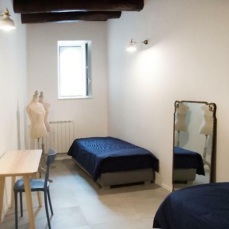 Decumano 23 Bed & Breakfast Napoli Bagian luar foto