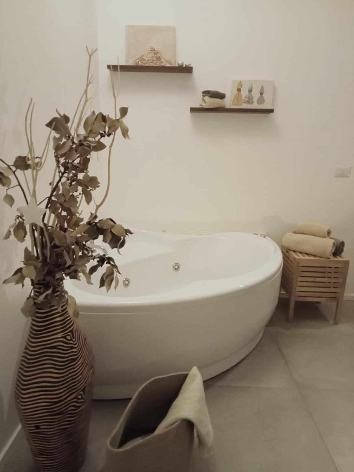 Decumano 23 Bed & Breakfast Napoli Bagian luar foto