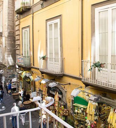 Decumano 23 Bed & Breakfast Napoli Bagian luar foto