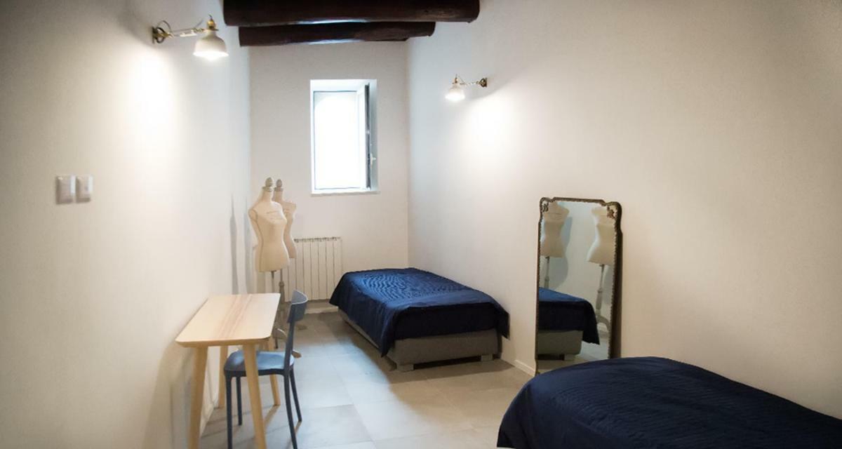 Decumano 23 Bed & Breakfast Napoli Bagian luar foto